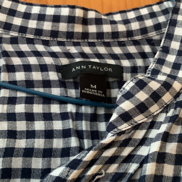 Ann Taylor Button Down - Size M - Picture 2 of 3